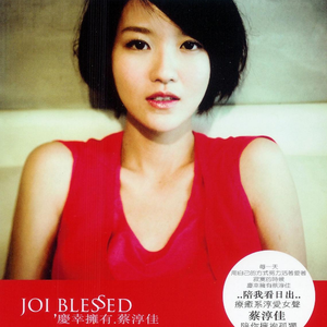 女人脱精光自慰幼女
